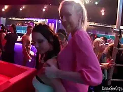 ジョーダン-カプリ 女性 ため の アダ ...